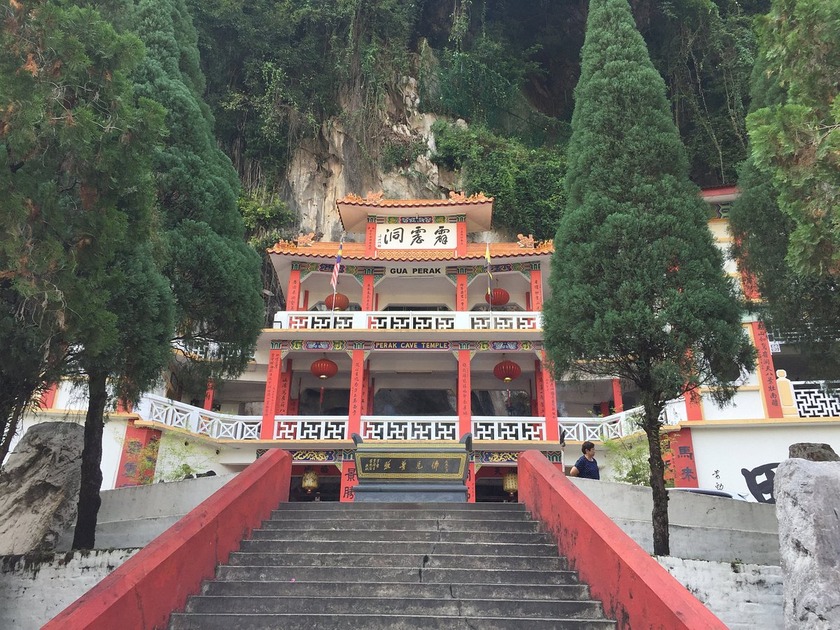perak-cave-temple.jpg perak-cave-temple.jpg