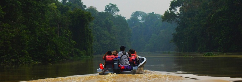 Malasia Viajes - Borneo - Sabah -  Sukau - River boat 03.jpg
